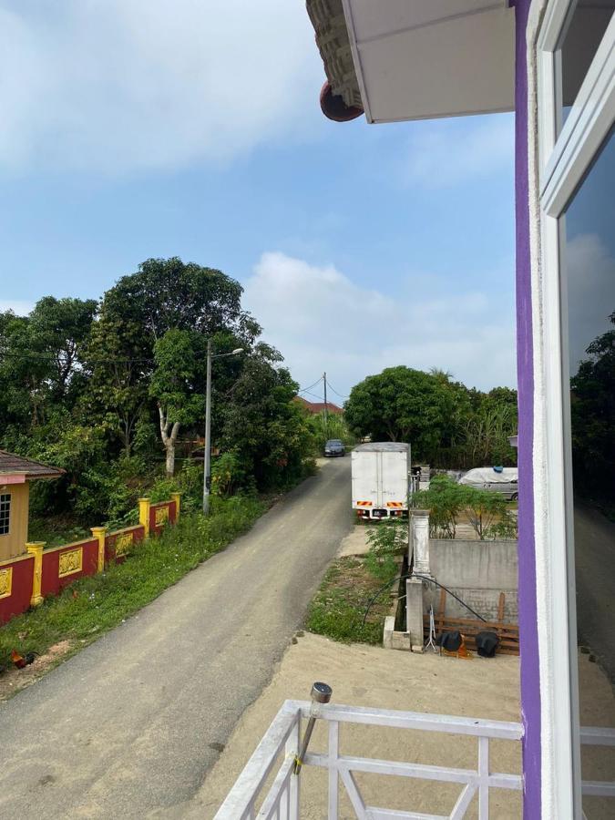 Dan'S Homestay Bangau テメルロー エクステリア 写真