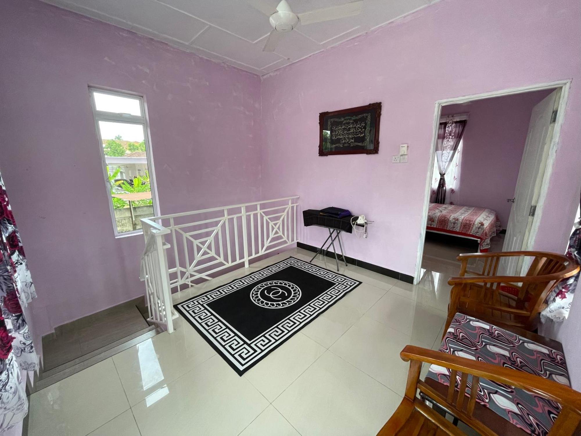 Dan'S Homestay Bangau テメルロー エクステリア 写真